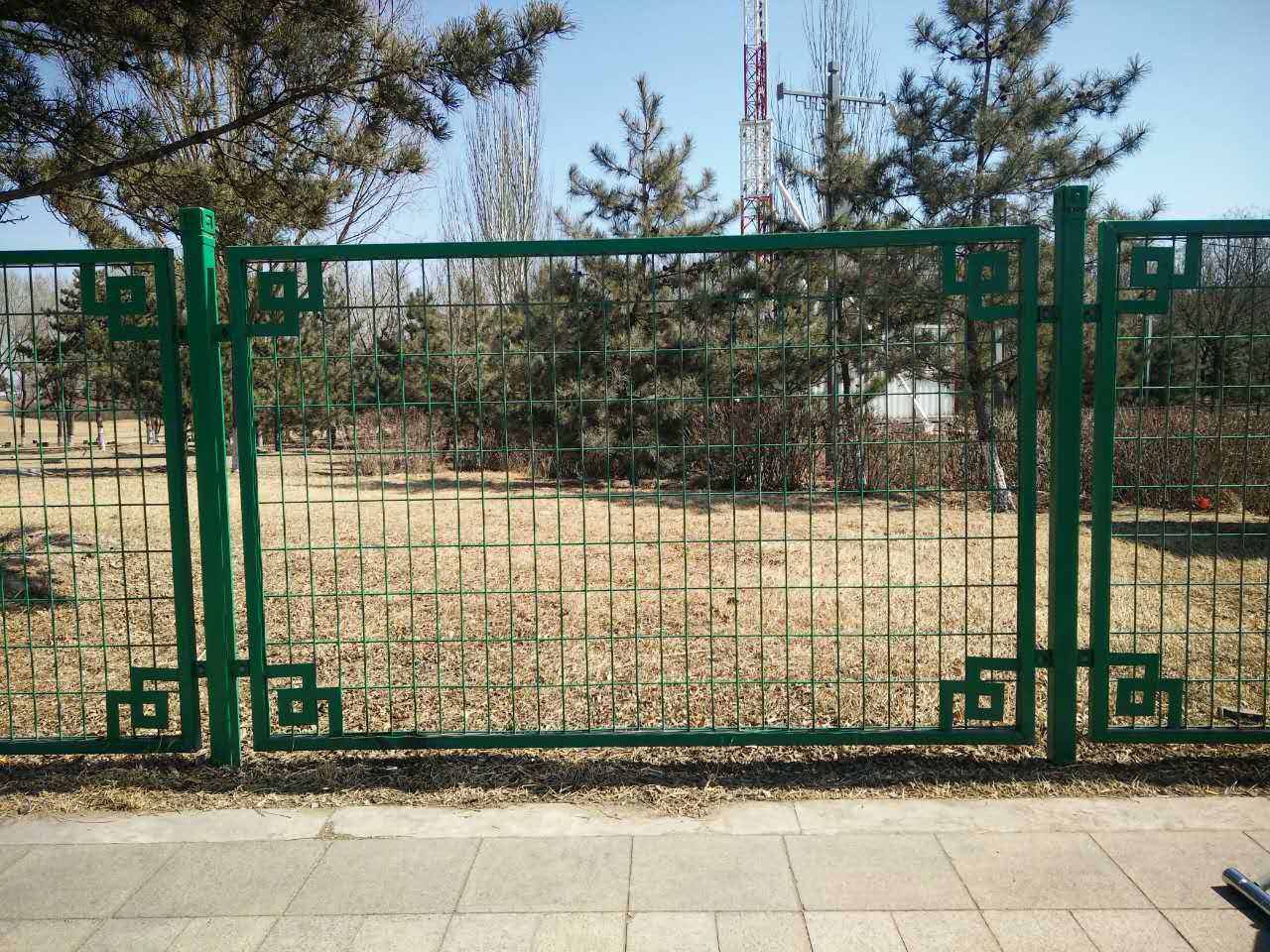 鐵絲柵欄 鐵絲柵欄