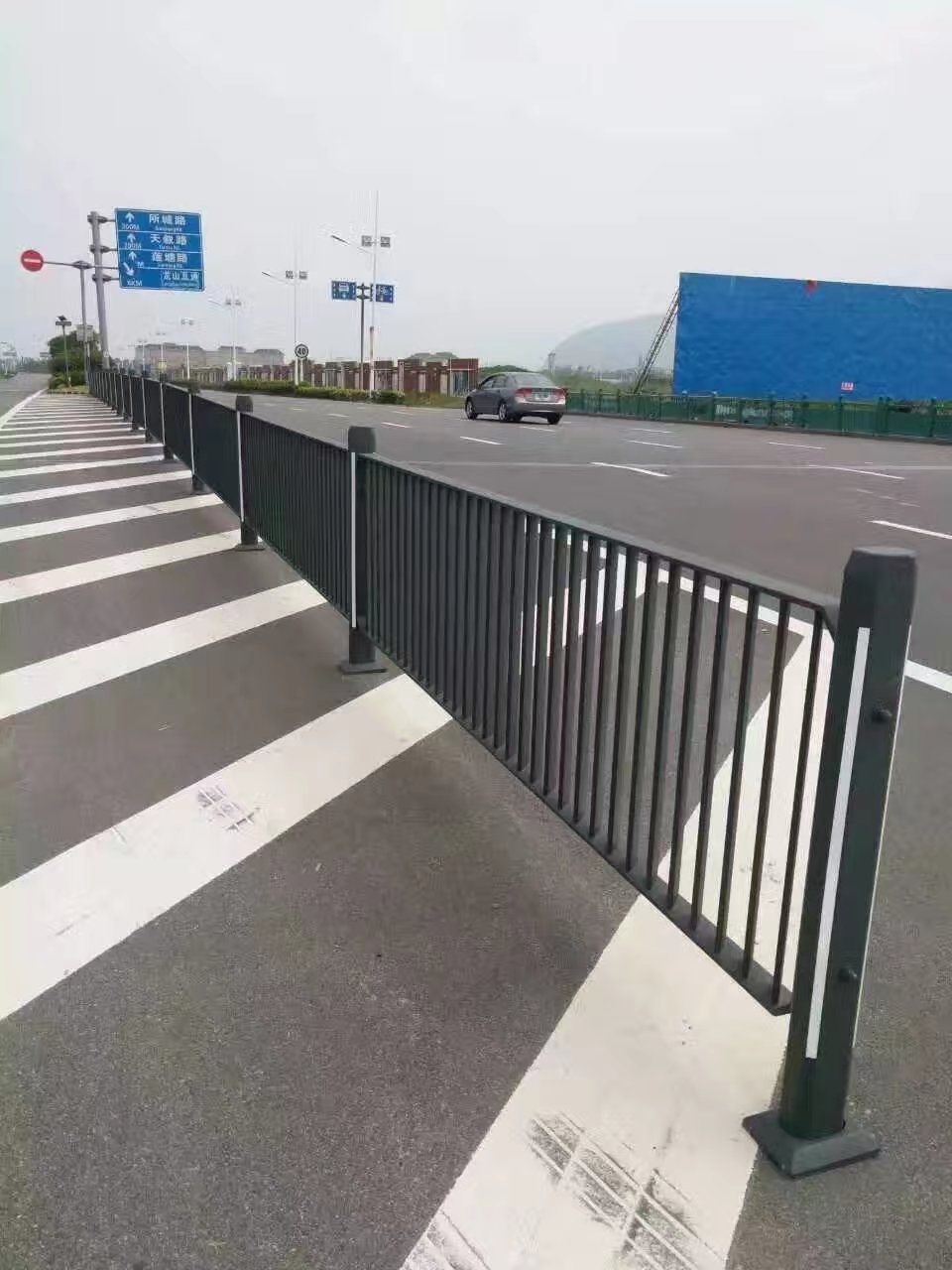 交通隔離護欄
