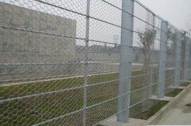 鋼絲繩防護(hù)網(wǎng)