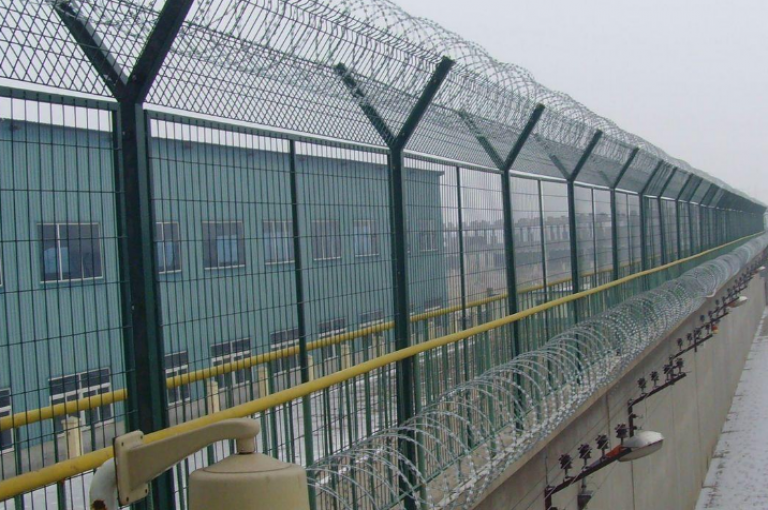 鋼絲防護(hù)網(wǎng)